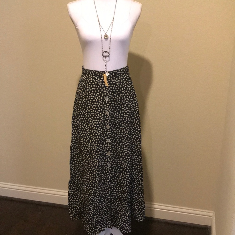 High-waisted Black Skirt